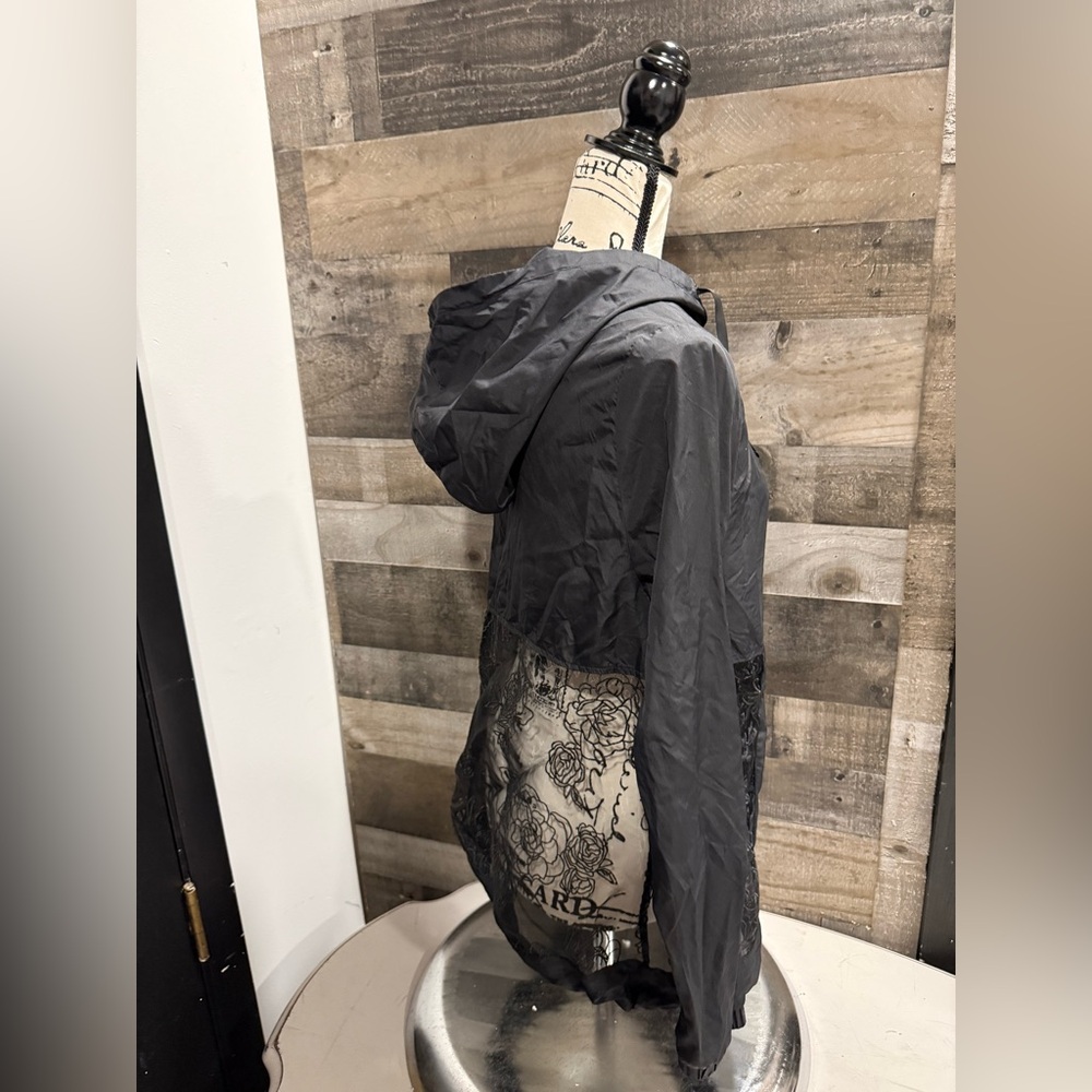 Fabletics | Lace Detail Half Zip Windbreaker - image 8